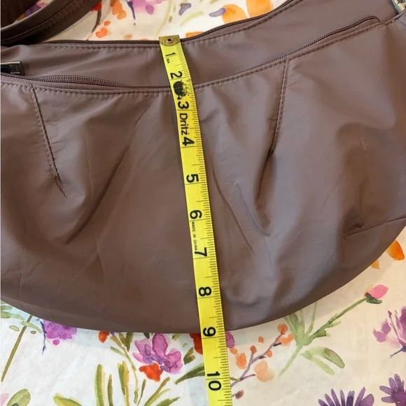 Travelon Crescent bag - Picture 12 of 13